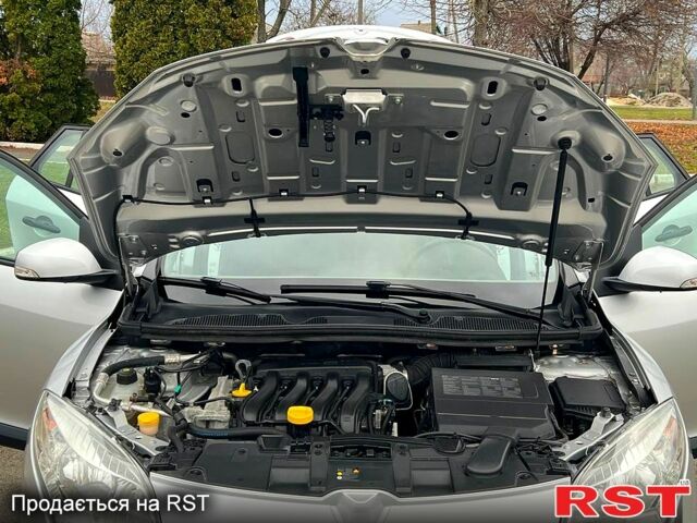 Рено Меган, об'ємом двигуна 1.6 л та пробігом 164 тис. км за 6799 $, фото 9 на Automoto.ua