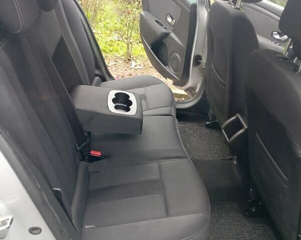 Рено Меган, объемом двигателя 1.6 л и пробегом 180 тыс. км за 6899 $, фото 6 на Automoto.ua