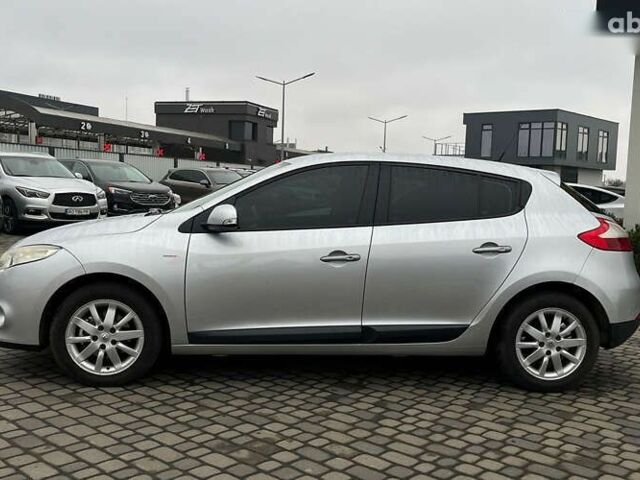 Рено Меган, объемом двигателя 1.5 л и пробегом 260 тыс. км за 7200 $, фото 3 на Automoto.ua