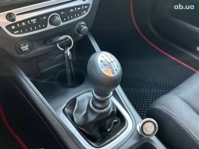 Рено Меган, объемом двигателя 1.5 л и пробегом 200 тыс. км за 7300 $, фото 24 на Automoto.ua