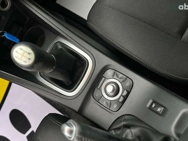 Рено Меган, объемом двигателя 1.5 л и пробегом 260 тыс. км за 7200 $, фото 21 на Automoto.ua