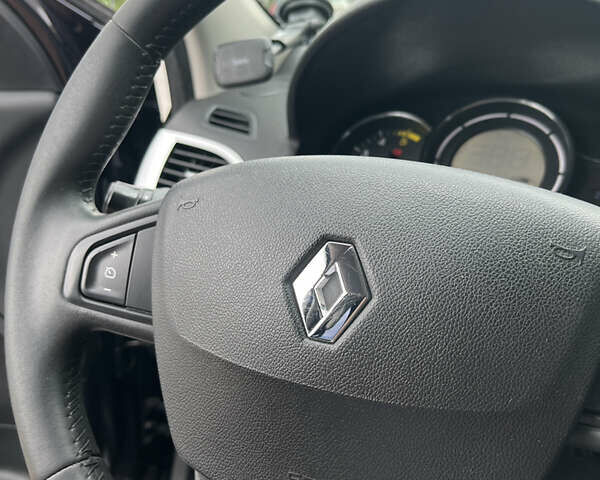 Рено Меган, объемом двигателя 1.46 л и пробегом 275 тыс. км за 7000 $, фото 21 на Automoto.ua
