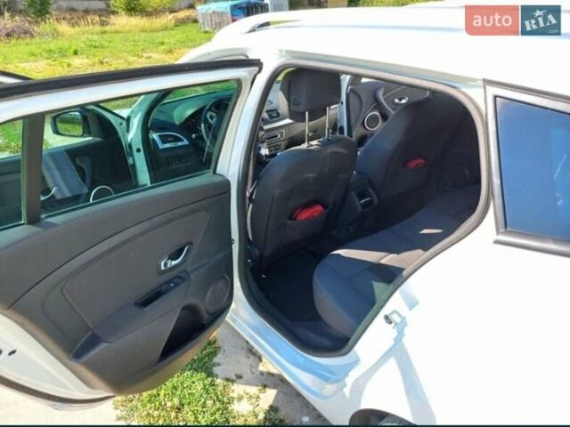 Рено Меган, объемом двигателя 1.4 л и пробегом 185 тыс. км за 6400 $, фото 6 на Automoto.ua