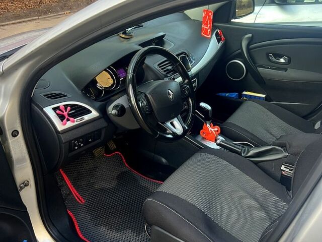 Рено Меган, объемом двигателя 15 л и пробегом 330 тыс. км за 6700 $, фото 4 на Automoto.ua