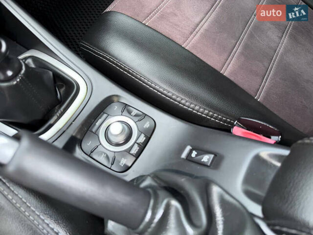 Рено Меган, объемом двигателя 1.5 л и пробегом 278 тыс. км за 6400 $, фото 48 на Automoto.ua