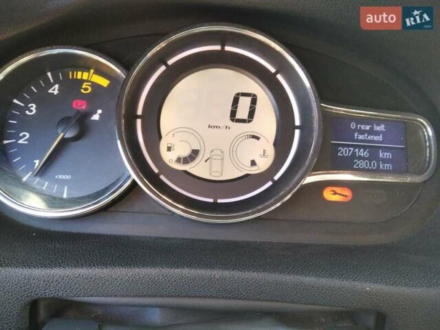 Рено Меган 2010 в Сумах на Automoto.ua Рено Меган, объемом двигателя 1.46 л и пробегом 207 тыс. км за 7800 $, фото 1 на Automoto.ua