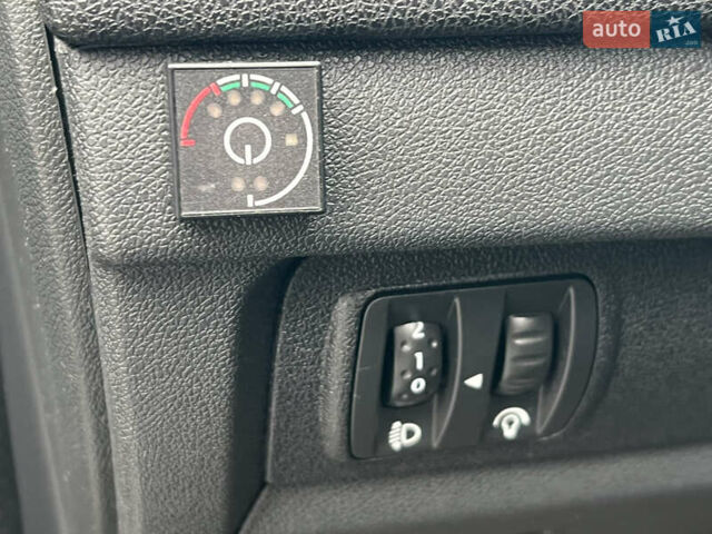 Рено Меган, объемом двигателя 1.6 л и пробегом 216 тыс. км за 6800 $, фото 28 на Automoto.ua