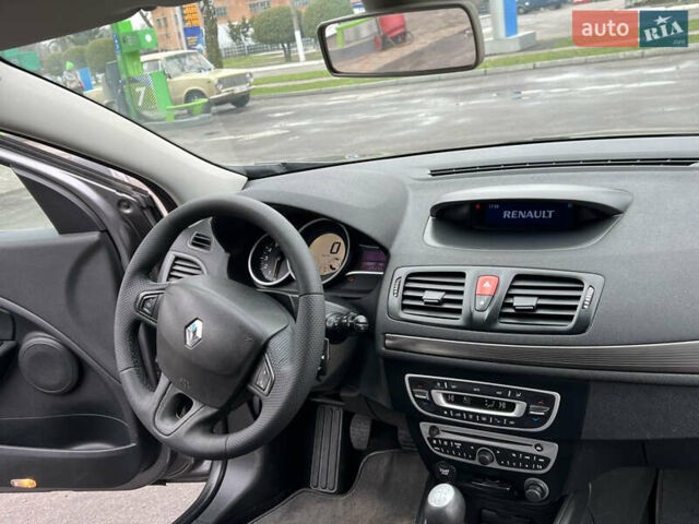 Рено Меган, объемом двигателя 1.6 л и пробегом 216 тыс. км за 6800 $, фото 47 на Automoto.ua