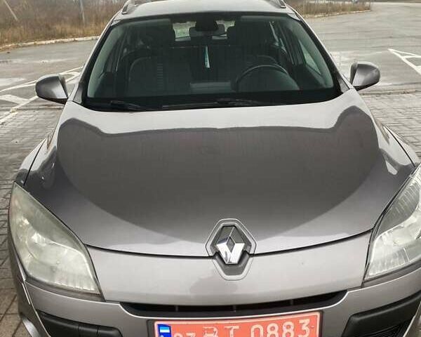 Рено Меган, объемом двигателя 1.9 л и пробегом 247 тыс. км за 6100 $, фото 4 на Automoto.ua