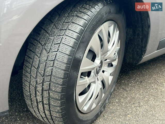 Рено Меган, объемом двигателя 1.6 л и пробегом 216 тыс. км за 6800 $, фото 14 на Automoto.ua