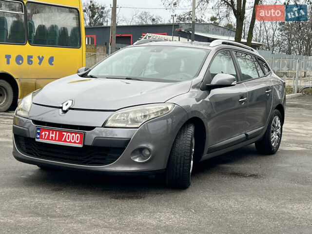 Рено Меган, объемом двигателя 1.6 л и пробегом 216 тыс. км за 6800 $, фото 4 на Automoto.ua