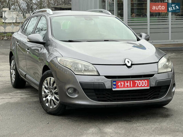 Рено Меган, объемом двигателя 1.6 л и пробегом 216 тыс. км за 6800 $, фото 1 на Automoto.ua