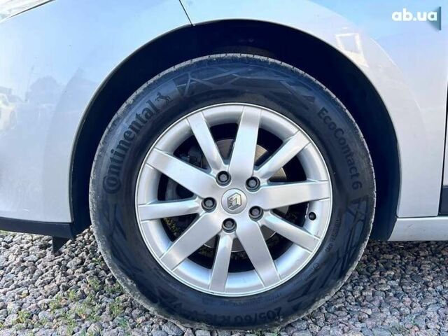 Рено Меган, объемом двигателя 1.5 л и пробегом 200 тыс. км за 7300 $, фото 8 на Automoto.ua