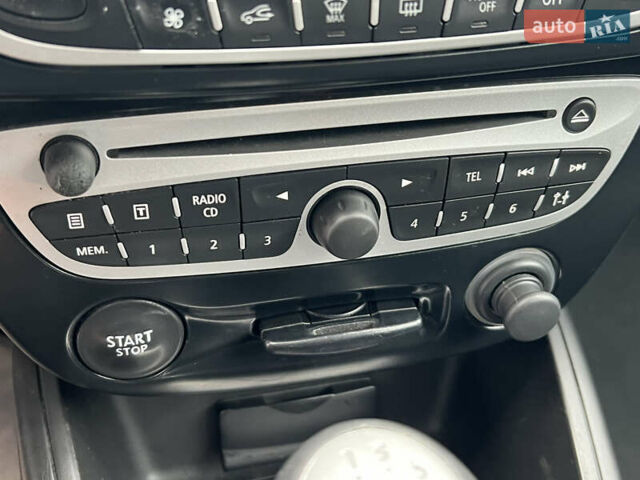 Рено Меган, объемом двигателя 1.6 л и пробегом 216 тыс. км за 6800 $, фото 34 на Automoto.ua