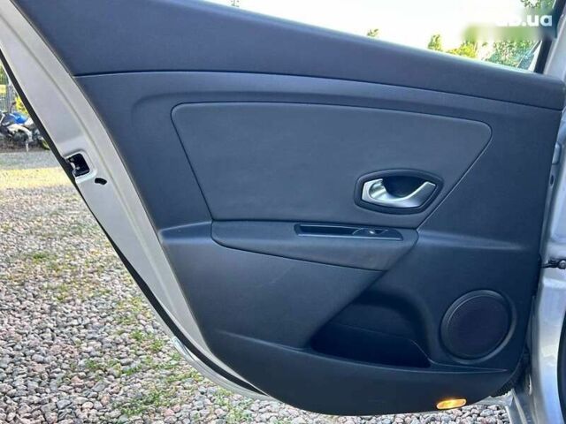 Рено Меган, объемом двигателя 1.5 л и пробегом 200 тыс. км за 7300 $, фото 27 на Automoto.ua