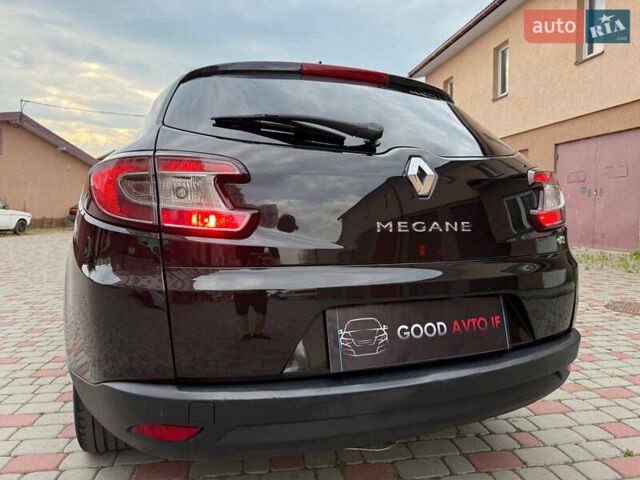 Рено Меган, объемом двигателя 1.5 л и пробегом 278 тыс. км за 6400 $, фото 21 на Automoto.ua