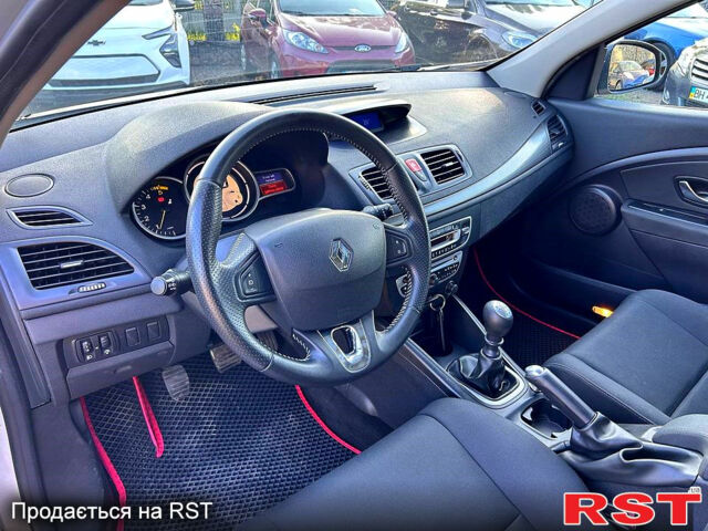 Рено Меган, объемом двигателя 1.5 л и пробегом 200 тыс. км за 7300 $, фото 9 на Automoto.ua