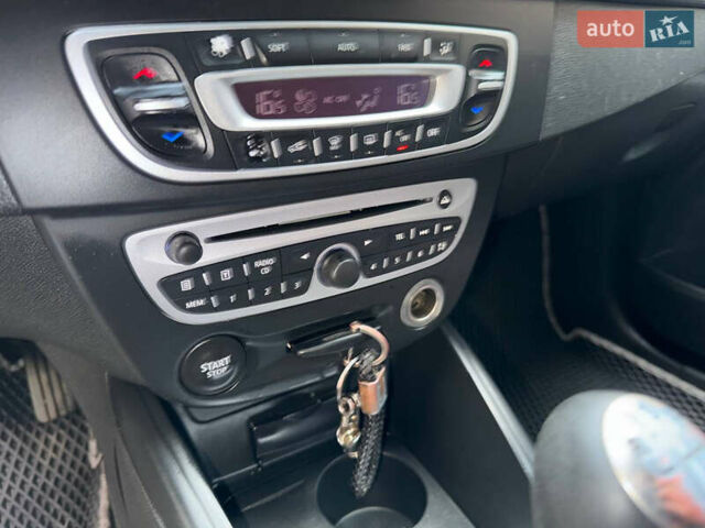 Рено Меган, объемом двигателя 1.5 л и пробегом 278 тыс. км за 6400 $, фото 49 на Automoto.ua