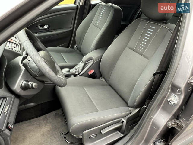 Рено Меган, объемом двигателя 1.6 л и пробегом 216 тыс. км за 6800 $, фото 37 на Automoto.ua