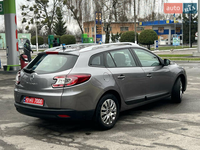 Рено Меган, объемом двигателя 1.6 л и пробегом 216 тыс. км за 6800 $, фото 9 на Automoto.ua