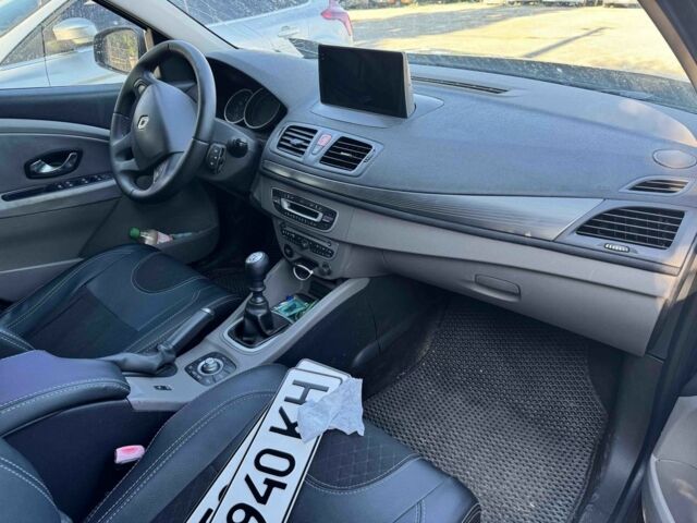 Рено Меган, объемом двигателя 1.5 л и пробегом 260 тыс. км за 3350 $, фото 4 на Automoto.ua