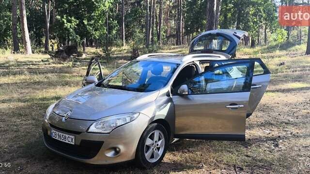 Рено Меган, объемом двигателя 1.5 л и пробегом 224 тыс. км за 7500 $, фото 8 на Automoto.ua