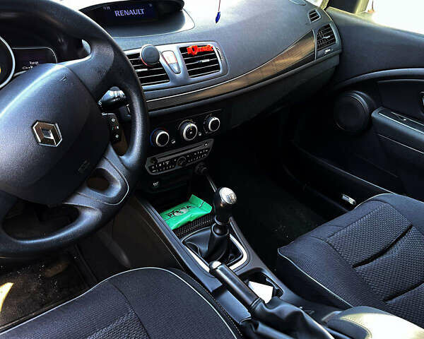 Рено Меган, об'ємом двигуна 1.5 л та пробігом 300 тис. км за 7431 $, фото 3 на Automoto.ua