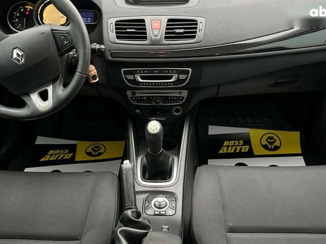 Рено Меган, объемом двигателя 1.5 л и пробегом 260 тыс. км за 7200 $, фото 13 на Automoto.ua