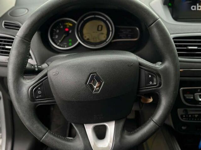 Рено Меган, объемом двигателя 1.5 л и пробегом 260 тыс. км за 7200 $, фото 19 на Automoto.ua