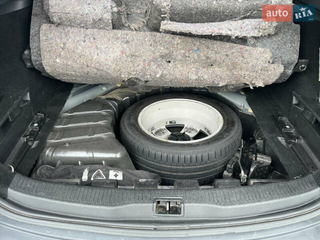 Рено Меган, объемом двигателя 1.46 л и пробегом 275 тыс. км за 7000 $, фото 53 на Automoto.ua