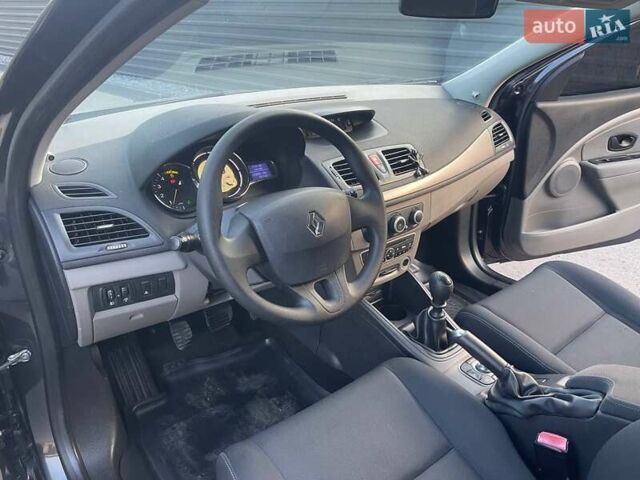 Рено Меган, объемом двигателя 1.6 л и пробегом 223 тыс. км за 6800 $, фото 31 на Automoto.ua