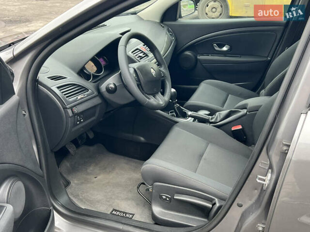 Рено Меган, объемом двигателя 1.6 л и пробегом 216 тыс. км за 6800 $, фото 25 на Automoto.ua
