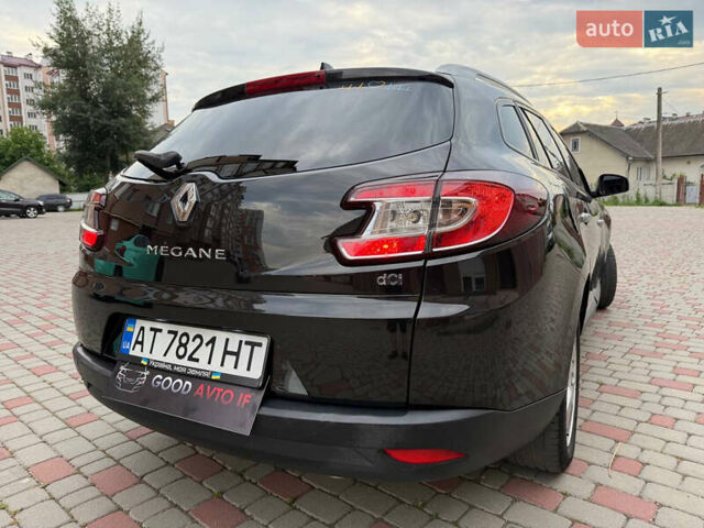 Рено Меган, объемом двигателя 1.5 л и пробегом 278 тыс. км за 6400 $, фото 13 на Automoto.ua