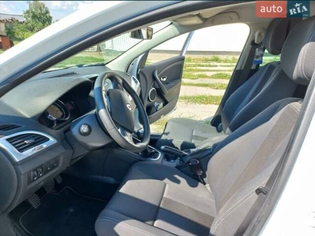 Рено Меган, объемом двигателя 1.4 л и пробегом 185 тыс. км за 6400 $, фото 7 на Automoto.ua