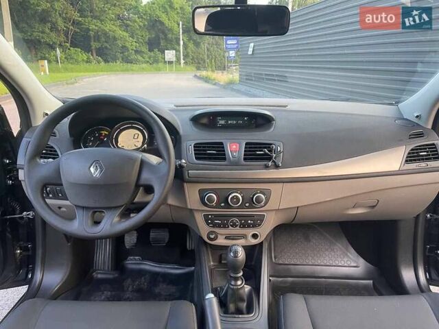 Рено Меган, объемом двигателя 1.6 л и пробегом 223 тыс. км за 6800 $, фото 35 на Automoto.ua