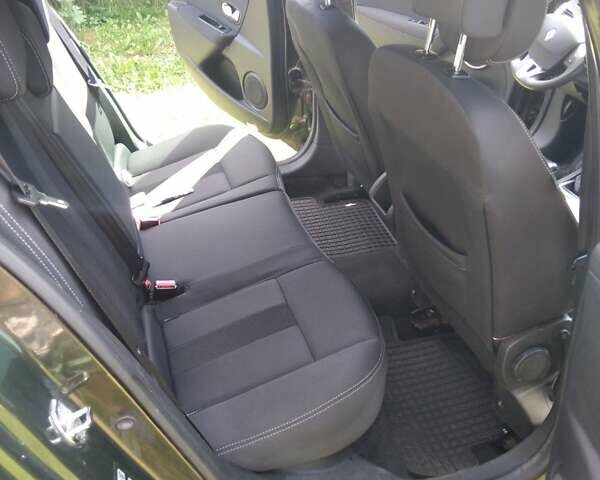 Рено Меган, объемом двигателя 1.6 л и пробегом 240 тыс. км за 6500 $, фото 16 на Automoto.ua