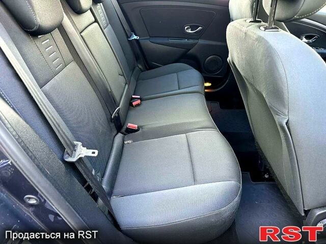 Рено Меган, объемом двигателя 1.9 л и пробегом 260 тыс. км за 7500 $, фото 4 на Automoto.ua