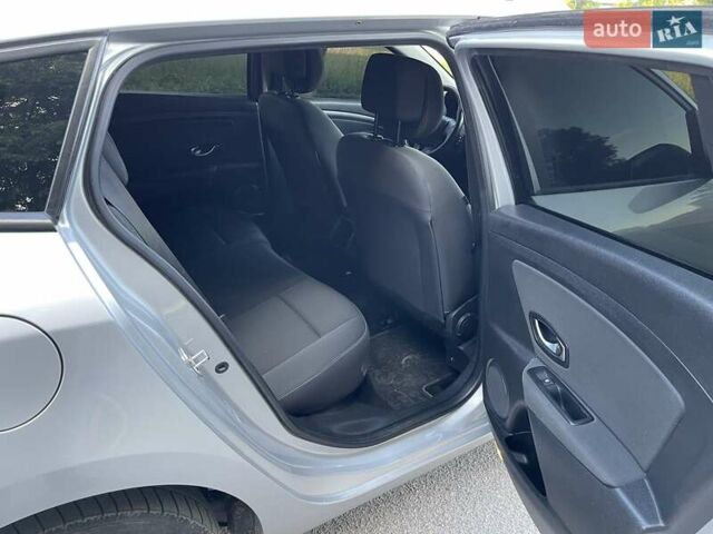 Рено Меган, объемом двигателя 1.5 л и пробегом 220 тыс. км за 7150 $, фото 7 на Automoto.ua
