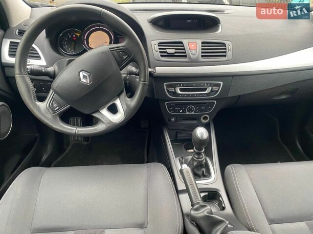 Рено Меган, объемом двигателя 1.6 л и пробегом 190 тыс. км за 7190 $, фото 8 на Automoto.ua
