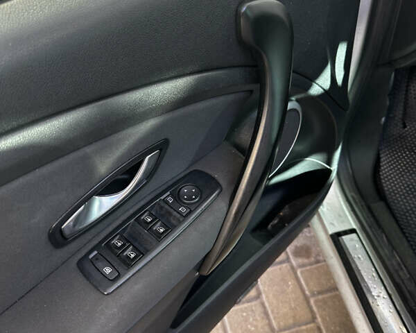 Рено Меган, объемом двигателя 1.46 л и пробегом 239 тыс. км за 7300 $, фото 7 на Automoto.ua