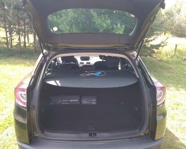 Рено Меган, объемом двигателя 1.6 л и пробегом 240 тыс. км за 6500 $, фото 12 на Automoto.ua