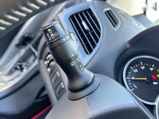 Рено Меган, объемом двигателя 1.5 л и пробегом 200 тыс. км за 7300 $, фото 19 на Automoto.ua