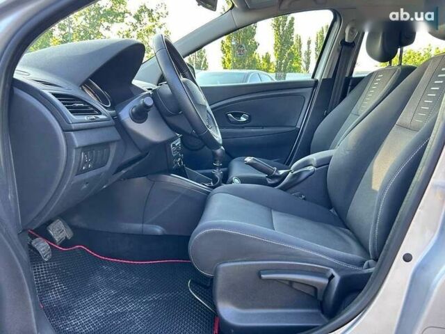 Рено Меган, объемом двигателя 1.5 л и пробегом 200 тыс. км за 7300 $, фото 13 на Automoto.ua