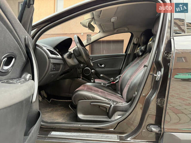 Рено Меган, объемом двигателя 1.5 л и пробегом 278 тыс. км за 6400 $, фото 41 на Automoto.ua
