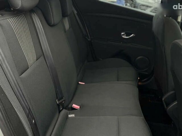 Рено Меган, объемом двигателя 1.5 л и пробегом 260 тыс. км за 7200 $, фото 12 на Automoto.ua