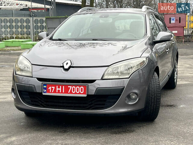 Рено Меган, объемом двигателя 1.6 л и пробегом 216 тыс. км за 6800 $, фото 3 на Automoto.ua