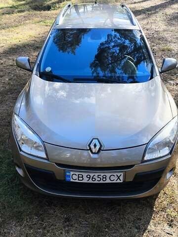 Рено Меган, объемом двигателя 1.5 л и пробегом 224 тыс. км за 7500 $, фото 5 на Automoto.ua
