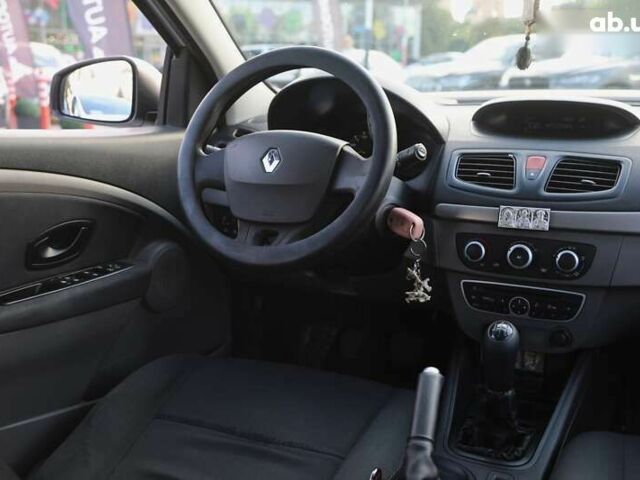 Рено Меган, объемом двигателя 0 л и пробегом 211 тыс. км за 8000 $, фото 10 на Automoto.ua