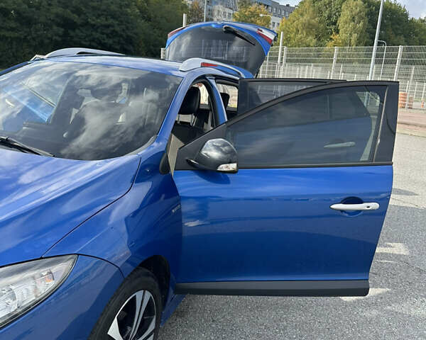 Рено Меган, объемом двигателя 1.5 л и пробегом 229 тыс. км за 8300 $, фото 3 на Automoto.ua