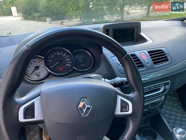 Рено Меган, объемом двигателя 1.5 л и пробегом 292 тыс. км за 5500 $, фото 34 на Automoto.ua